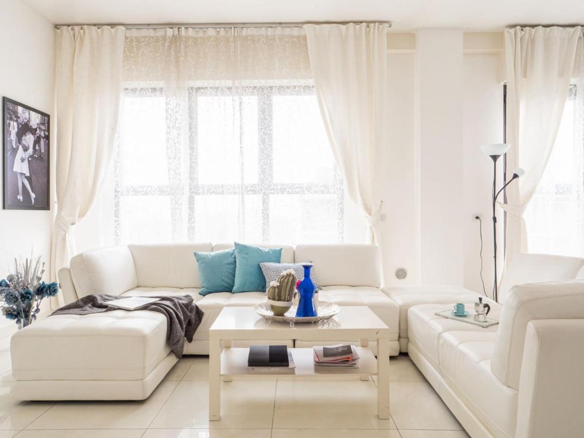 The Rent - Spacious With Balcony In Viale Monza Milán